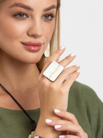 Buffalo Horn Ring &ndash; 4x3 cm