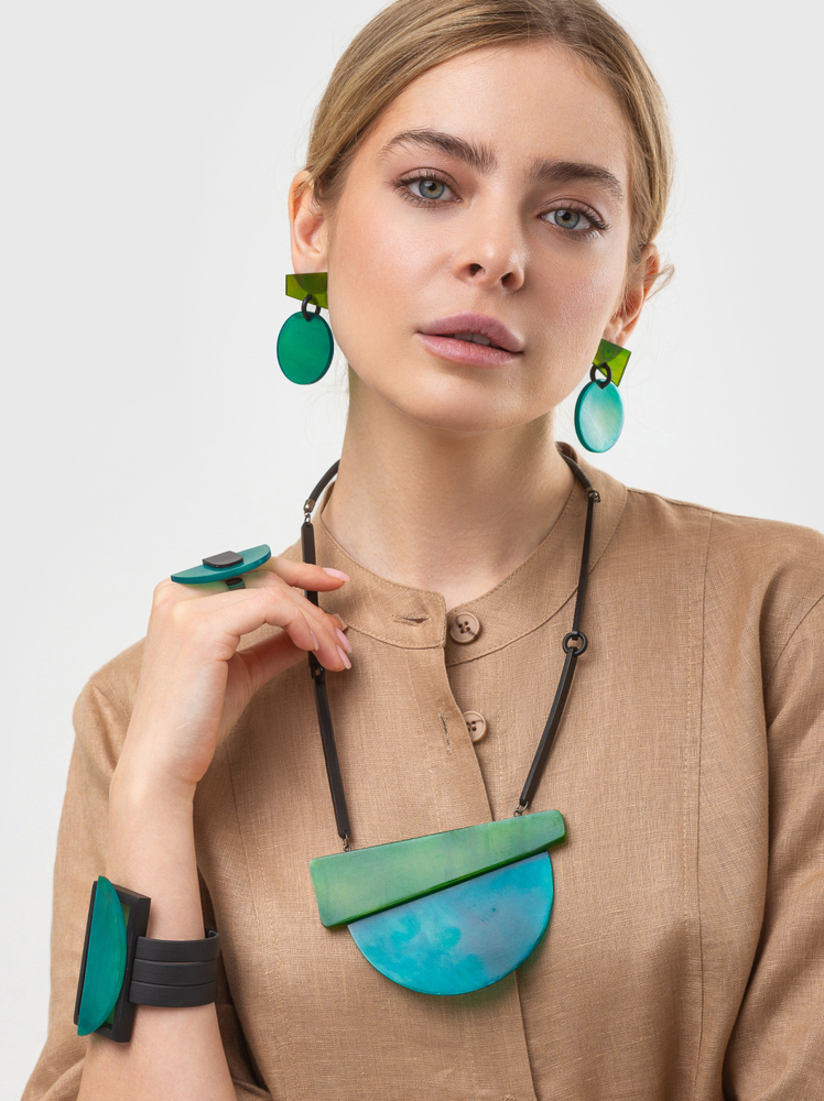 Pendant Сolored Horn