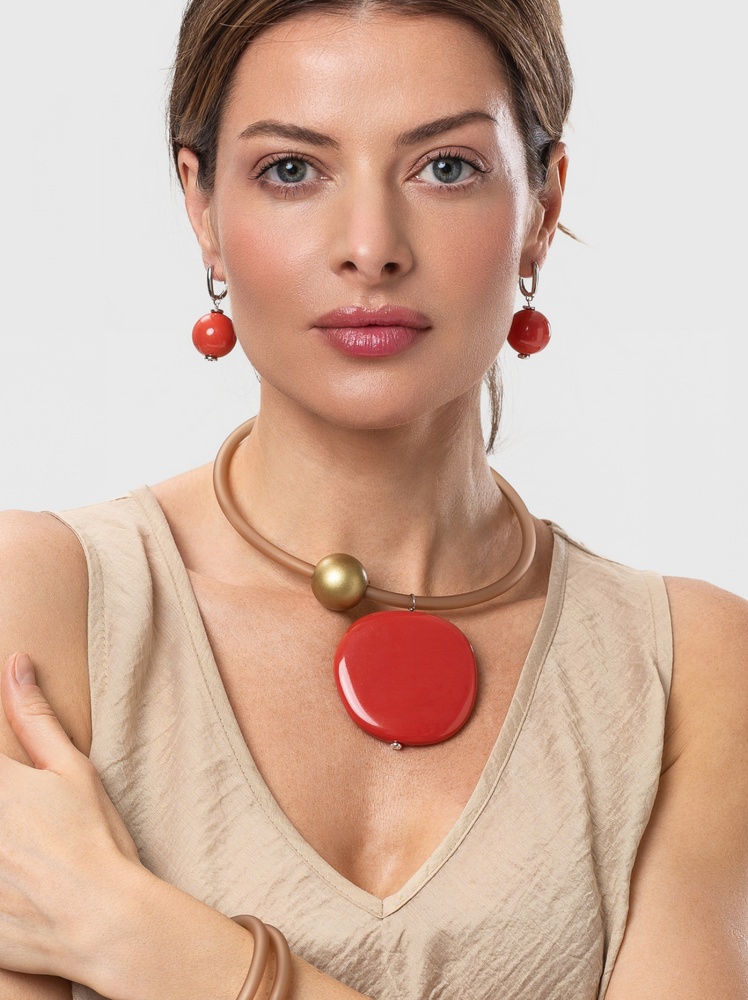 Resin Necklace &laquo;Coral Gold&raquo;